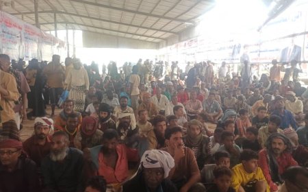 استمرار توافد الحشود لأبناء دلتا أبين في مخيم الاعتصام المفتوح بزنجبار