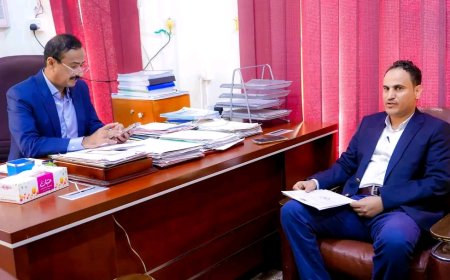 المحافظ بن الوزير يناقش مع مؤسسة الطرق والجسور بشبوة تسريع تنفيذ جسر جلعة وتأهيل الطرق الحيوية