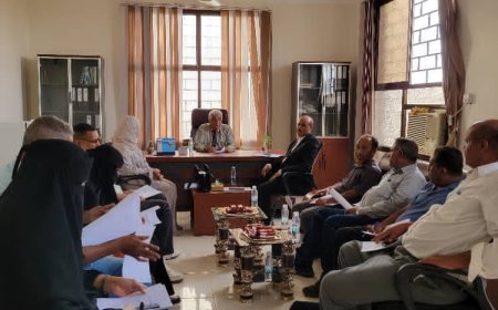 مركز التطوير الاكاديمي وضمان الجودة بجامعة لحج يعقد أجتماعه الخاص  بالإعداد والتحضير لإقامة فعاليات أسبوع الجودة بالجامعة