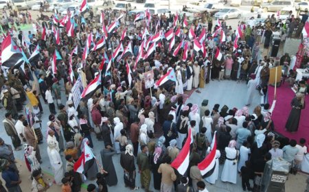 محافظة المهرة تشهد توسع غير مسبوق للاعتصام الشعبي في الغيضة بانضمام قبلي واسع