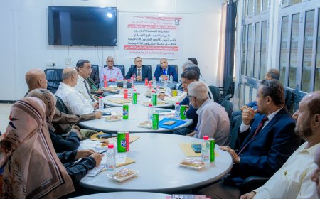 في حفل تكريمي.. جامعة عدن تودع وتستقبل أعضاء المجلس الأكاديمي