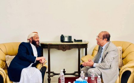 وزير الأوقاف يلتقي القنصل العام للجمهورية اليمنية في جدة لبحث تعزيز خدمات الحجاج والمعتمرين