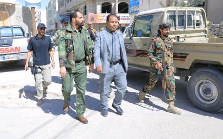 الوكيل العامري يتفقد عدداً من الإدارات الأمنية والأجهزة النيابية والخدمية ويؤكد على تسريع الإجراءات وتعزيز تطبيع الحياة