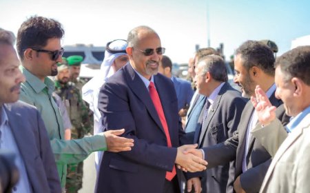 أبناء أبين يستقبلون موكب الرئيس الزُبيدي استقبالًا جماهيريًا حاشدًا في مدخل عاصمة المحافظة زنجبار