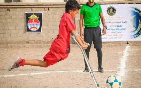 صرخة وجع لطفل جريح حرب 2015.. يناشد إنقاذه بالعلاج في مصر