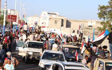 عدن تستقبل حشود الضالع في ساحة الاعتصام المفتوح للمطالبة بإعلان دولة الجنوب العربي