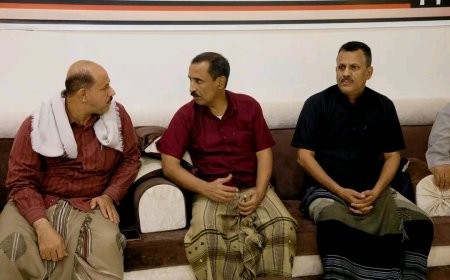 باتيس يقدم واجب العزاء والمواساة لأسرة الشهيد البطل عمر العمودي بالمكلا