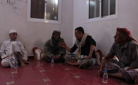 السلطة المحلية بحضرموت تقدم واجب العزاء لأسرة آل العمودي