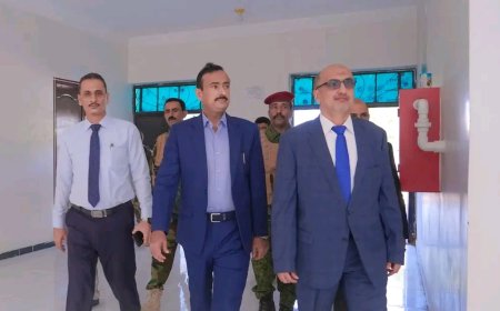 المحافظ بن الوزير يزور كلية التربية بجامعة شبوة ويؤكد استمرار دعم التعليم وفتح آفاق أكاديمية جديدة