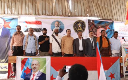 قائد جهاز مكافحة الإرهاب يشارك في ساحة الاعتصام بزنجبار دعمًا لإعلان دولة الجنوب العربي