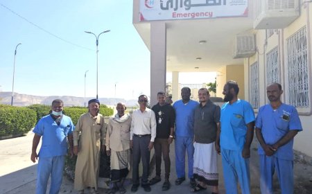 الدكتور العمودي يطلع على الخدمات الطبية في المراكز والمستشفيات في المديريات الغربية بوادي حضرموت