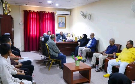 الخليفي يتفقد سير العمل والانضباط الوظيفي في مكتب الشباب والرياضة بعدن