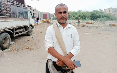 ساحة الاعتصام المفتوح.. لوحة وطنية نابضة بالحياة