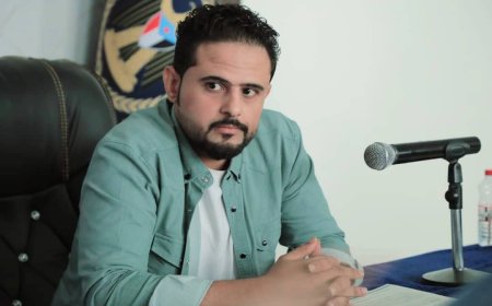 وسط اتهامات بعرقلة جهود مكافحة الإرهاب.. استياء شعبي واسع تجاه القصف الجوي لميناء المكلا