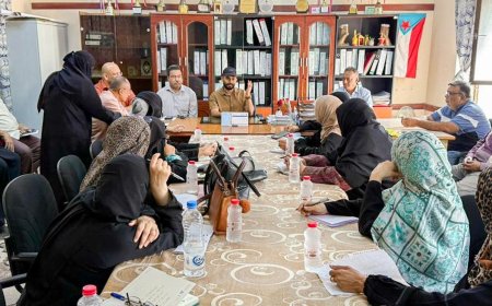 اجتماع يناقش خطة الاستعداد للفصل الدراسي الثاني في ثانويات ومدارس مديرية صيرة بعدن