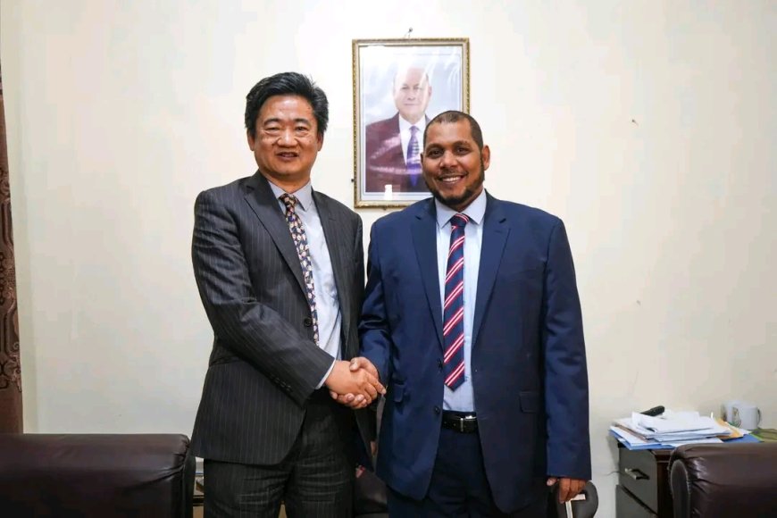 محافظ سقطرى يبحث مع القائم بأعمال السفير الصيني في اليمن سبل تعزيز فرص التعاون مع الصين