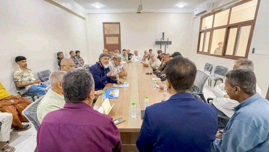 وزارة الزراعة والثروة السمكية تبحث في عدن إجراءات عاجلة لضبط أسعار الأسماك واستقرارها في الأسواق