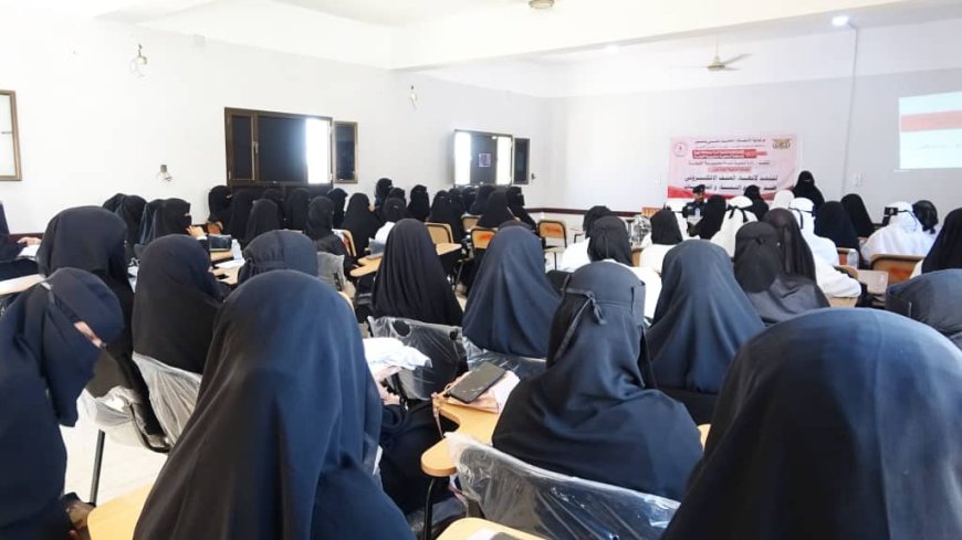 إدارة تنمية المرأة بالغيضة تنفّذ جلستين توعويتين حول الابتزاز الإلكتروني ضمن حملة الـ16 يومًا
