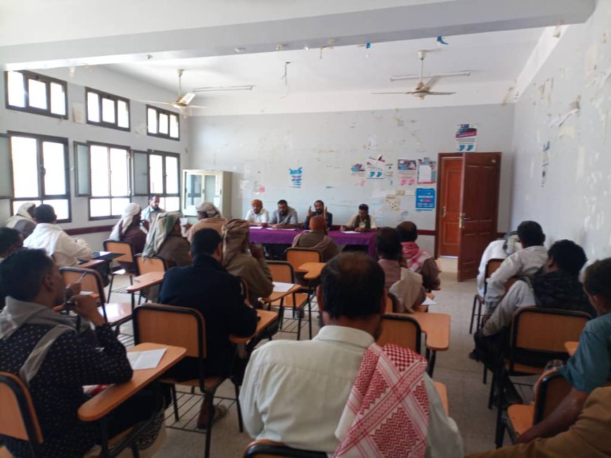 مدير تربية ميفعة يعقد اجتماعًا استثنائيًا بمدراء المدارس للتهيئة والإعداد لاختبارات الفصل الدراسي الأول 2025-2026