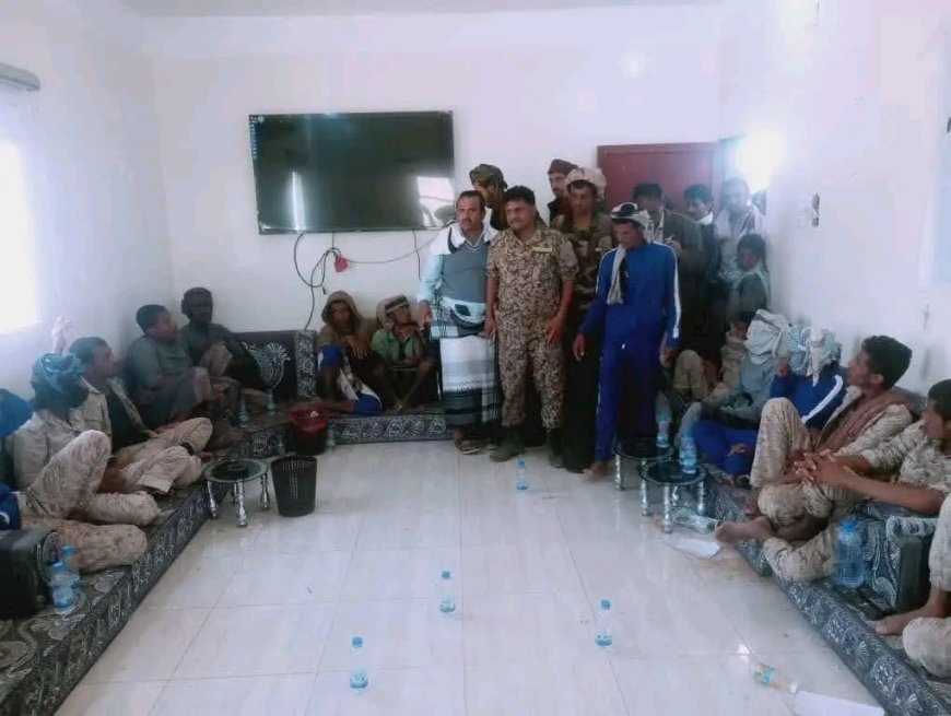 تنفيذًا لتوجيهات المحافظ بن الوزير… إطلاق سراح المغرر بهم في معسكر عارين ودعوتهم للعودة والاستفادة من العفو