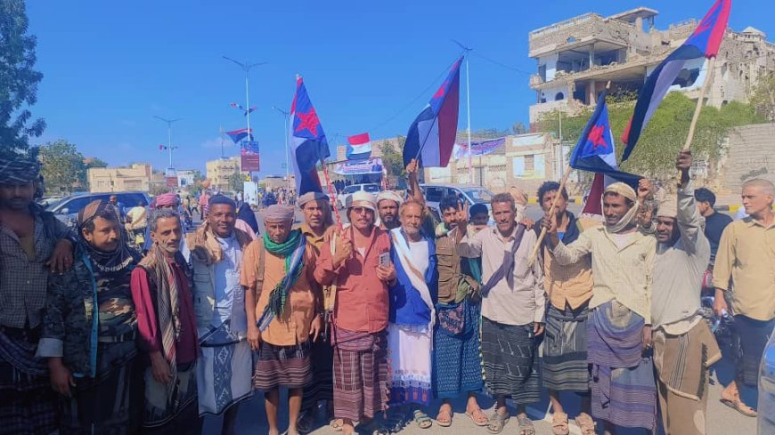 انتقالي أحور يشارك في المسيرة الجماهيرية بزنجبار احتفاءً بالنصر الكبير في وادي حضرموت