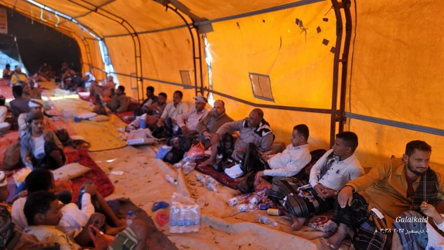 السلطة المحلية بمديرية المسيمير تقدّم واجب العزاء في استشهاد البطل عبدالوكيل محمد الحوشبي