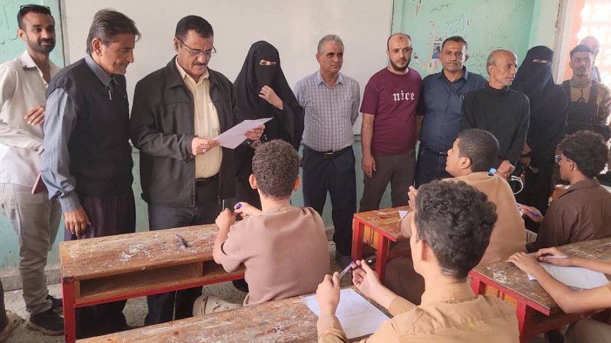 خلال تدشينه إختبارات الفصل الدراسي الأول.. مدير عام المنصورة يؤكد أهمية الإمتحانات في ترسيخ المعلومات لطلبة المدارس