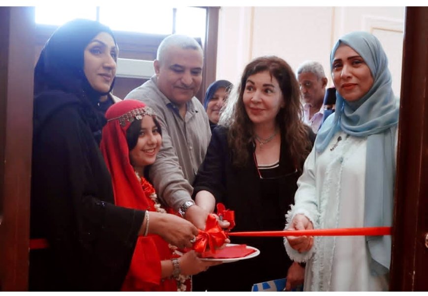 "هي عدن.. سطور وصور": رائدات المدينة يصنعن ذاكرة لا تمحى