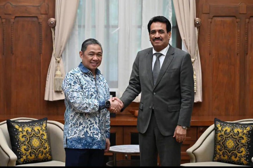 السفير بلفقيه يبحث مع نائب وزير الخارجية الاندونيسي تعزيز وتطوير التعاون الثنائي