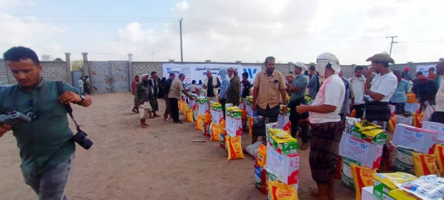 وصول الإنسانية تدشن توزيع 489 سلة غذائية و136 مادة إيوائية لمتضرري السيول في عدن ولحج