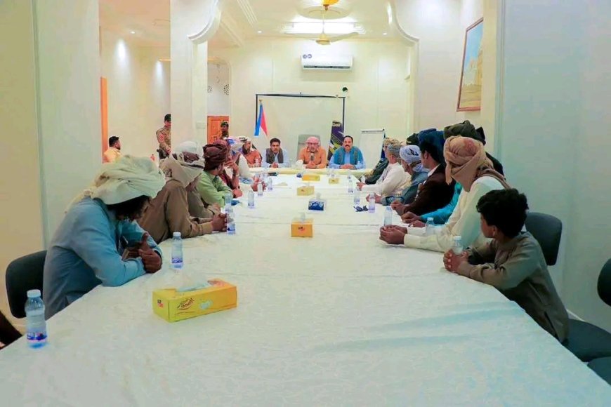 رئيس الجمعية الوطنية يلتقي مشايخ نهد ومرة والصيعر