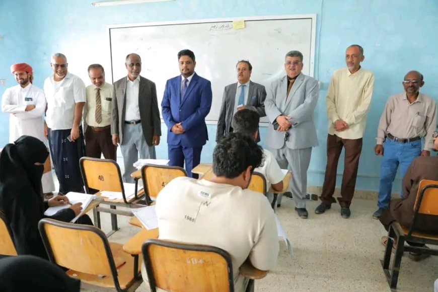 كلشات يدشّن الامتحانات النهائية للفصل الدراسي الأول في كليات جامعة المهرة للعام الجامعي 2025 – 2026م