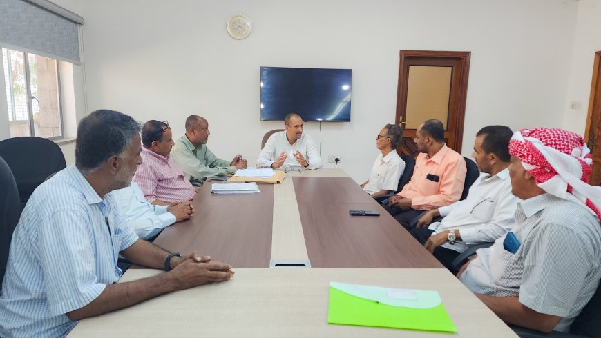 مدير مياه عدن يستقبل فريقًا من مؤسسة مياه وادي وصحراء حضرموت لمناقشة سُبل تعزيز التعاون المشترك