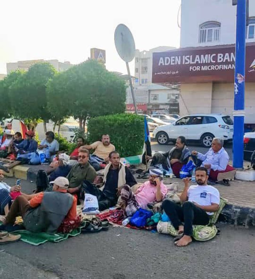 الحروري يزور المعتصمين في ساحة العروض في مديرية خور مكسر