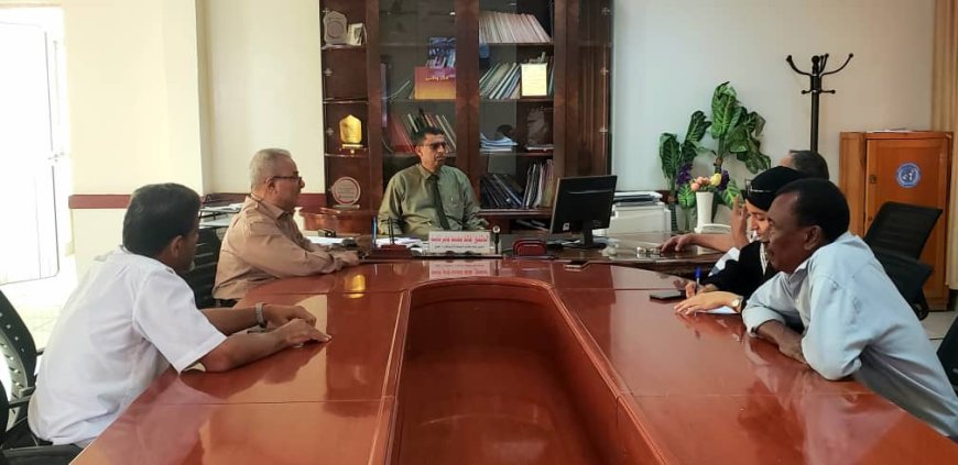 مدير صحة لحج يناقش تدخلات منظمة الإغاثة الإسلامية بالمعهد العالي للعلوم الصحية بالمحافظة