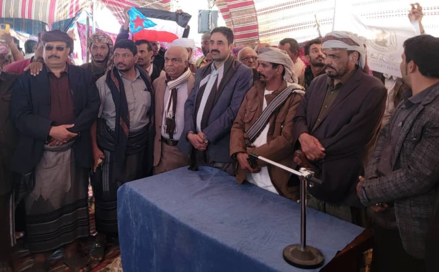 الشيخ الخبيلي يقطع الجدل: لا خلافات في مخيم اعتصام قبائل شبوة بعتق