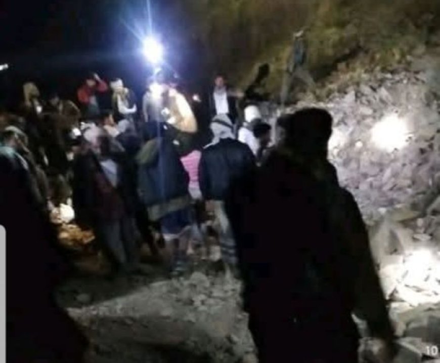 تعز. وفاة شاب جراء انهيار جبلي مفاجئ في منطقة العزاعز بمديرية الشمايتين.