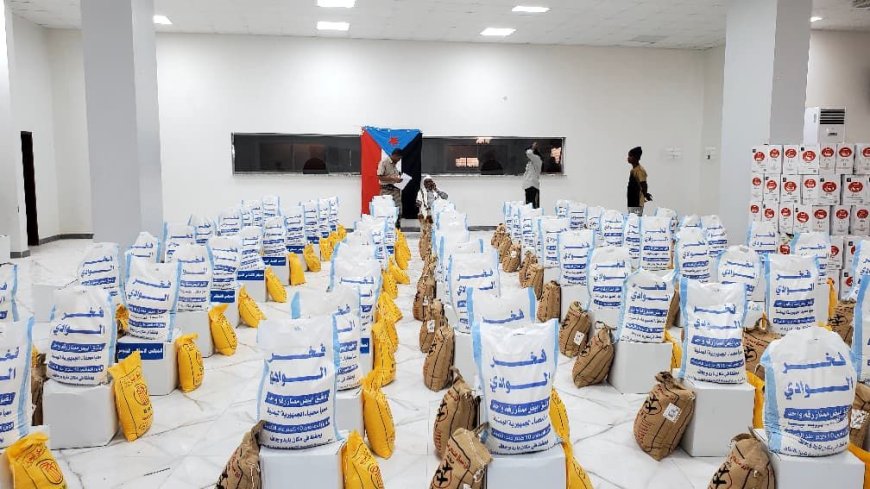 انتقالي سيئون يواصل لليوم الخامس توزيع السلال الغذائية للمواطنين والأسر المتعففة