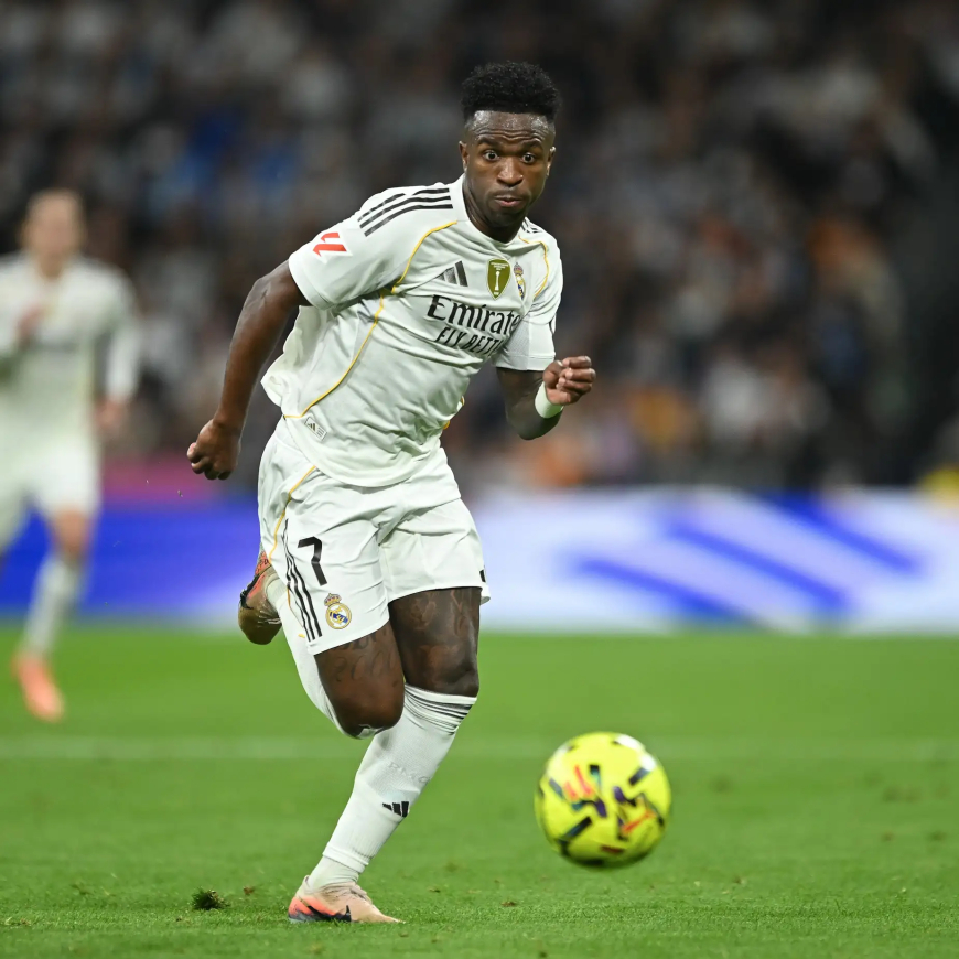 مواعيد مباريات اليوم الأحد 14 ديسمبر 2025 القنوات الناقلة والمعلقون