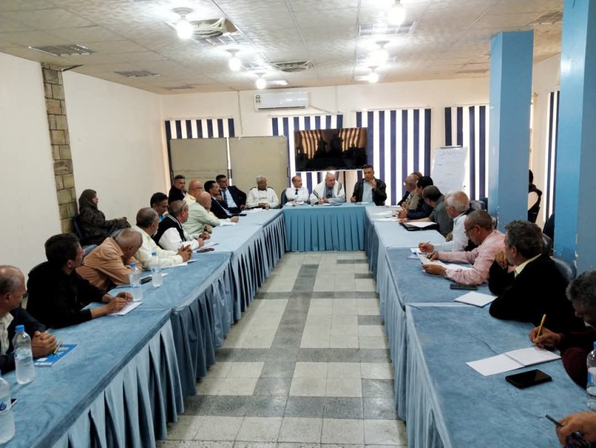 اجتماع بتعز يشدد على رقابة ضبط الاسعار وحماية المستهلك من الغش التجاري