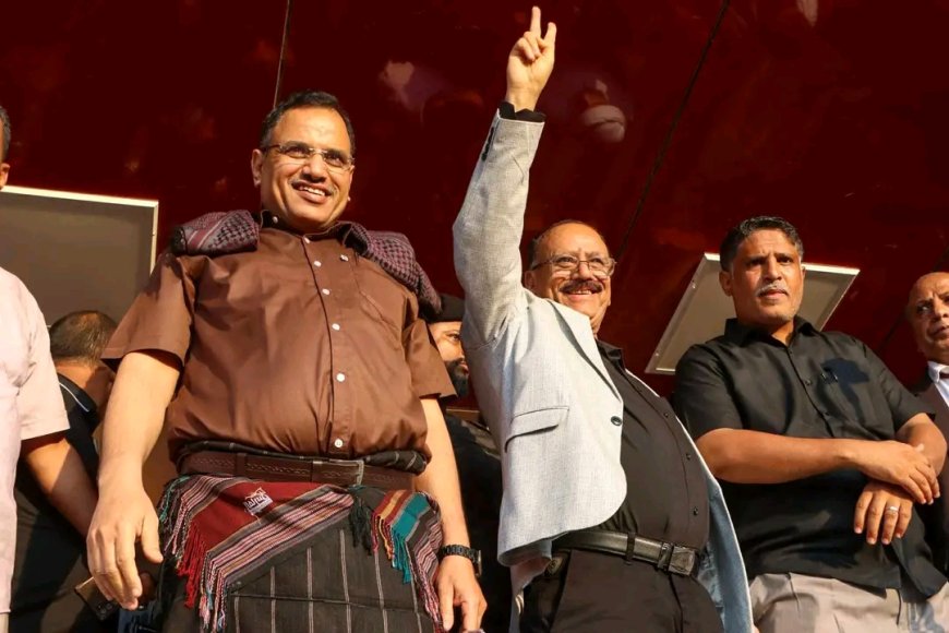 من على منصة ساحة العروض بالعاصمة عدن.. الوزير حُميد يدعو كل أبناء الجنوب في الداخل والخارج للالتفاف حول الرئيس الزُبيدي