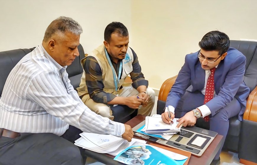 نائب وزير المياه والبيئة يوقّع اتفاقية مشروع تعميق وتأهيل بئر الرميلة بمأرب