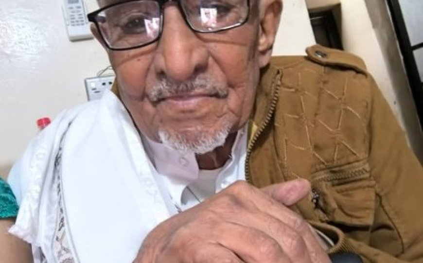 مدير عام مكتب الصحة بأبين يعزي مستشارة المحافظ للشؤون القانونية وأمين عام اتحاد النساء وإخوانهم بوفاة والدهم