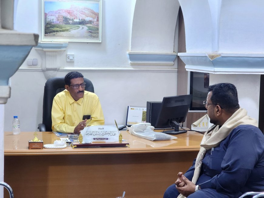 مدير عام مديرية تريم يناقش تدخلات مؤسسة قطرات للتنمية