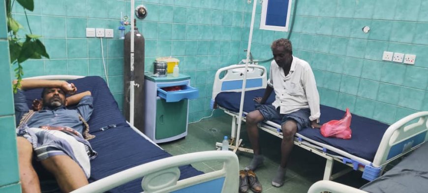 رئيس تنفيذية انتقالي أبين يطمئن على صحة الإعلاميين آدم وماجد ويتكفل بعلاجهما