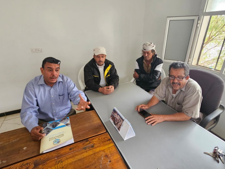 مدير عام مديرية لودر يلتقي بمشرف تجمع لودر لدوري الدرجة الثانية