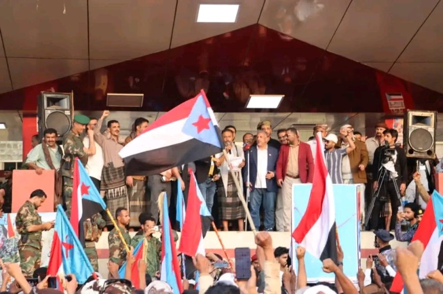 موكب جماهيري من أبين يصل عدن دعمًا للاعتصام المفتوح ومطالبة بإعلان الدولة الجنوبية