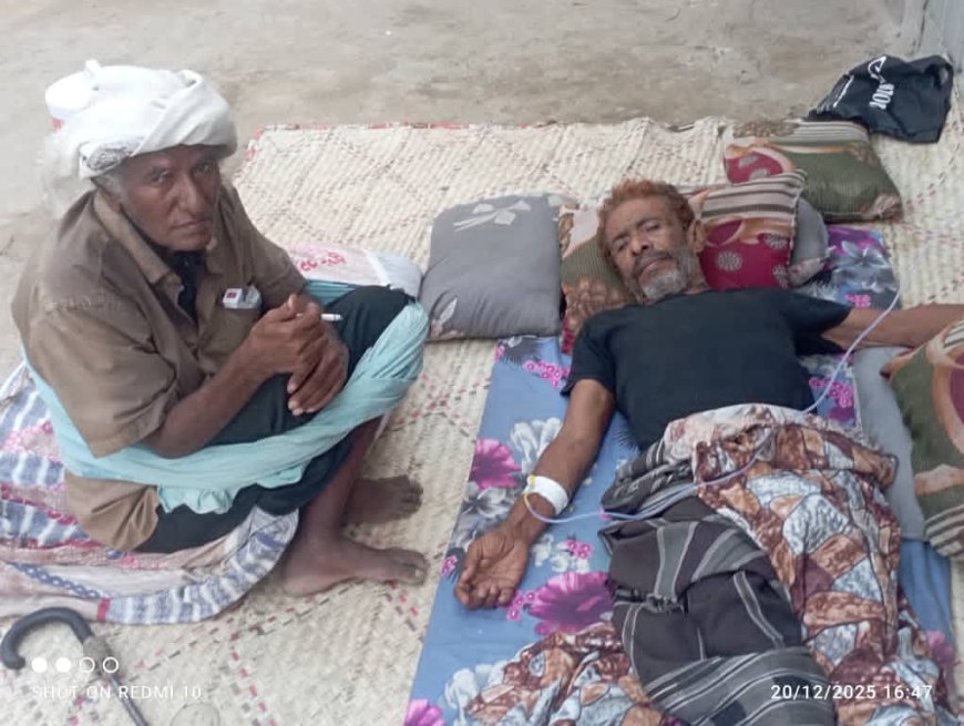 المناضل علي محمد بن جنة يزور الإعلامي عبدالله الطحر للاطمئنان على صحته