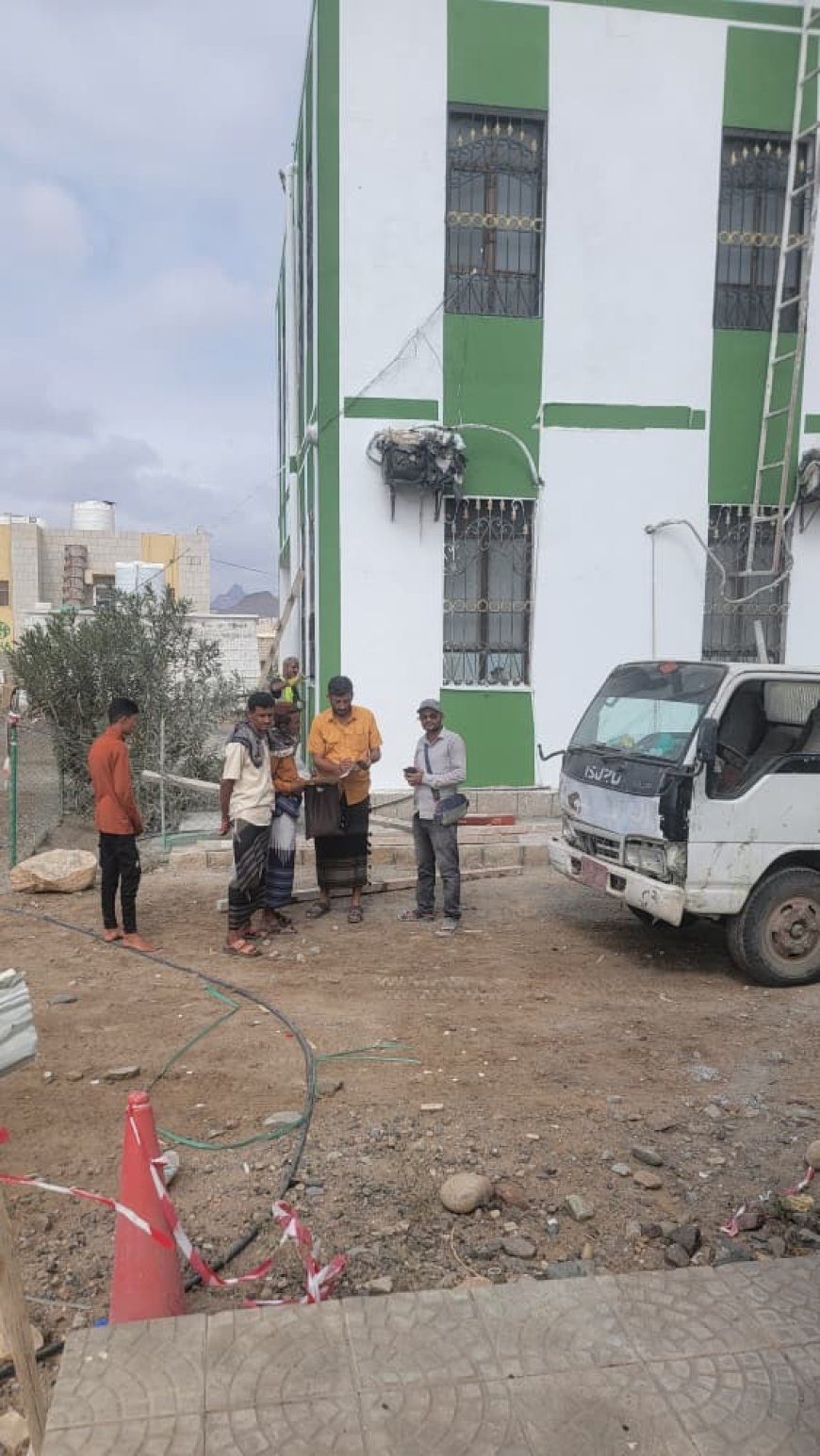 مدير عام مديرية الملاح يتفقد سير عمل إصلاحات وتوسعة المستشفى الريفي