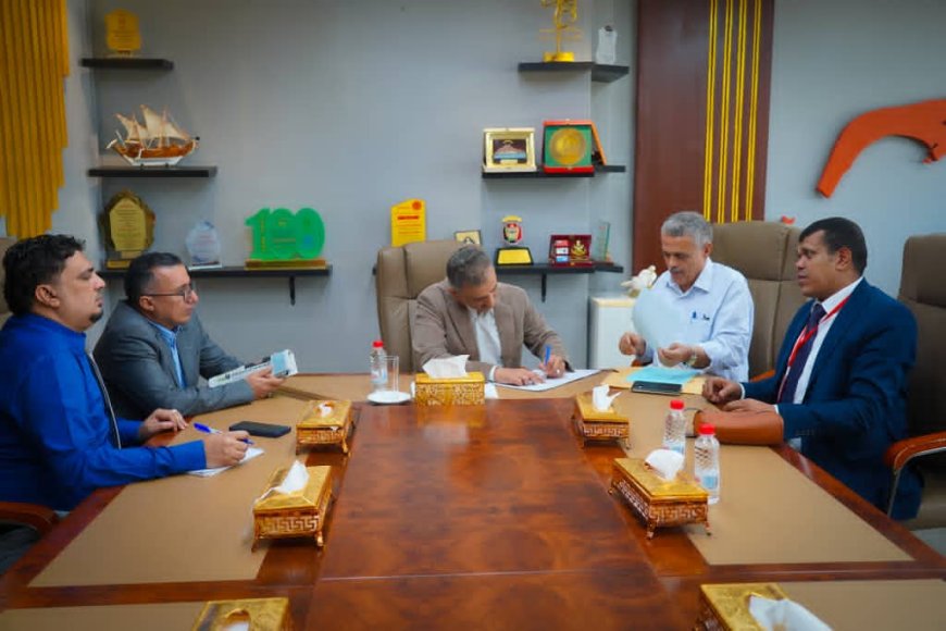 محافظ عدن يوقّع اتفاقية بناء الدور الرابع بكلية طب الأسنان – جامعة عدن